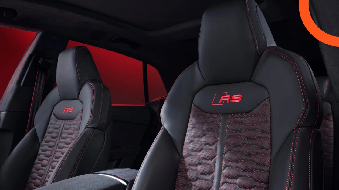 2025 Audi RS Q8 Interior