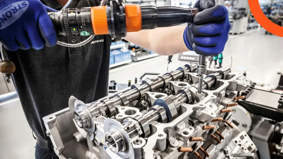 محركات V-8 السابقة من مرسيدس-AMG: إرث من التفوق الهندسي