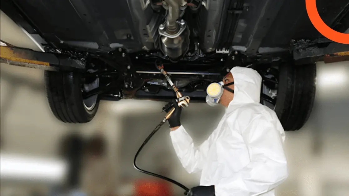 العازل السفلي للسيارة