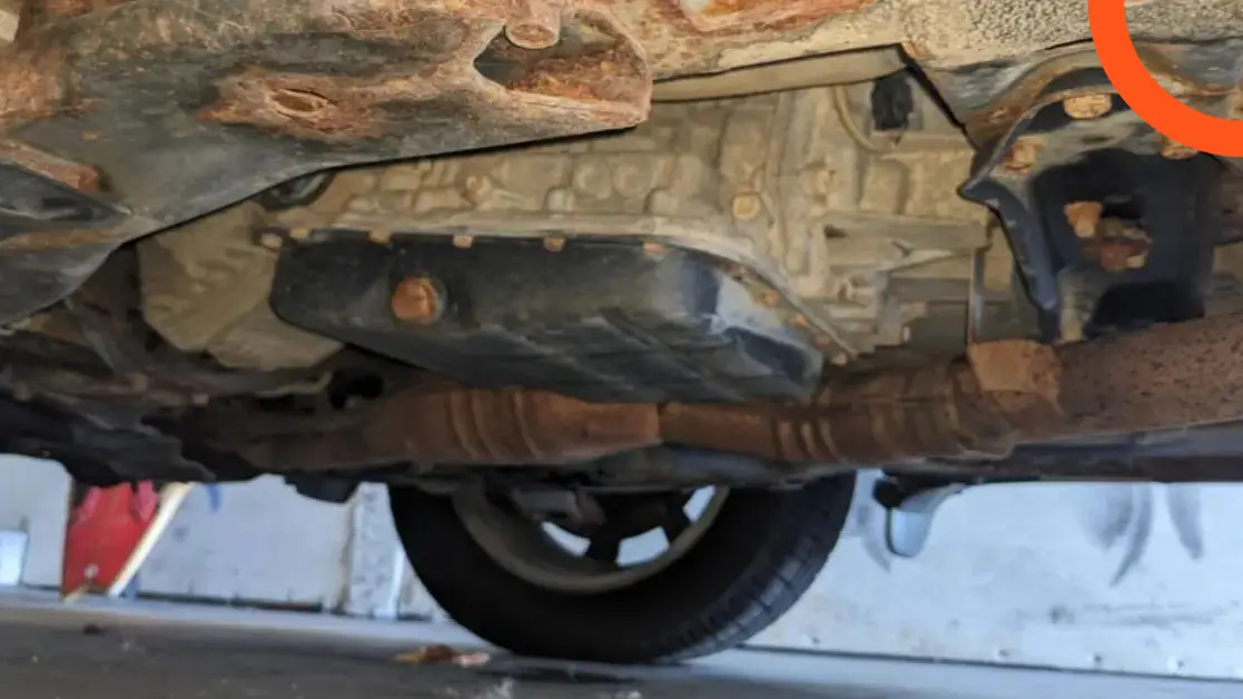 رشّ العازل السفلي للسيارة