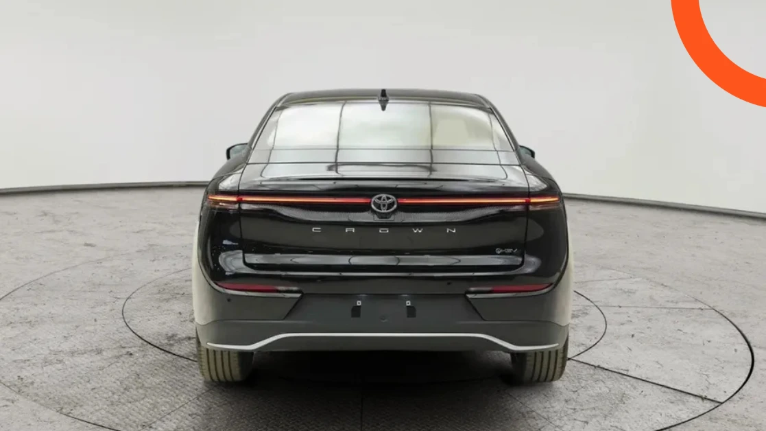 تويوتا كراون برستيج 2026