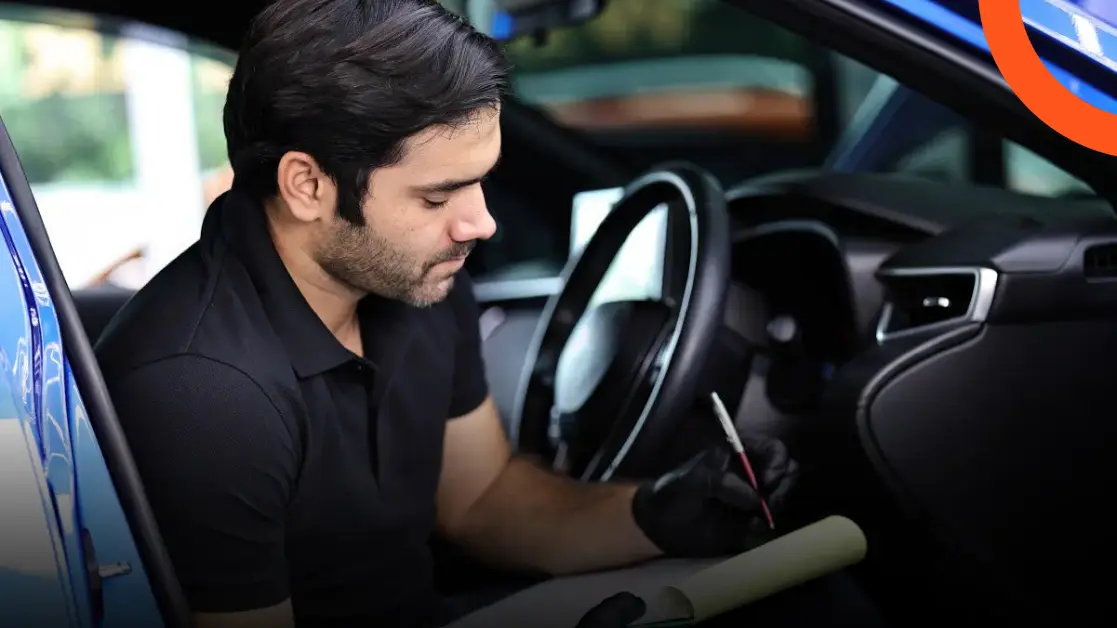 فحص المقصورة الداخلية