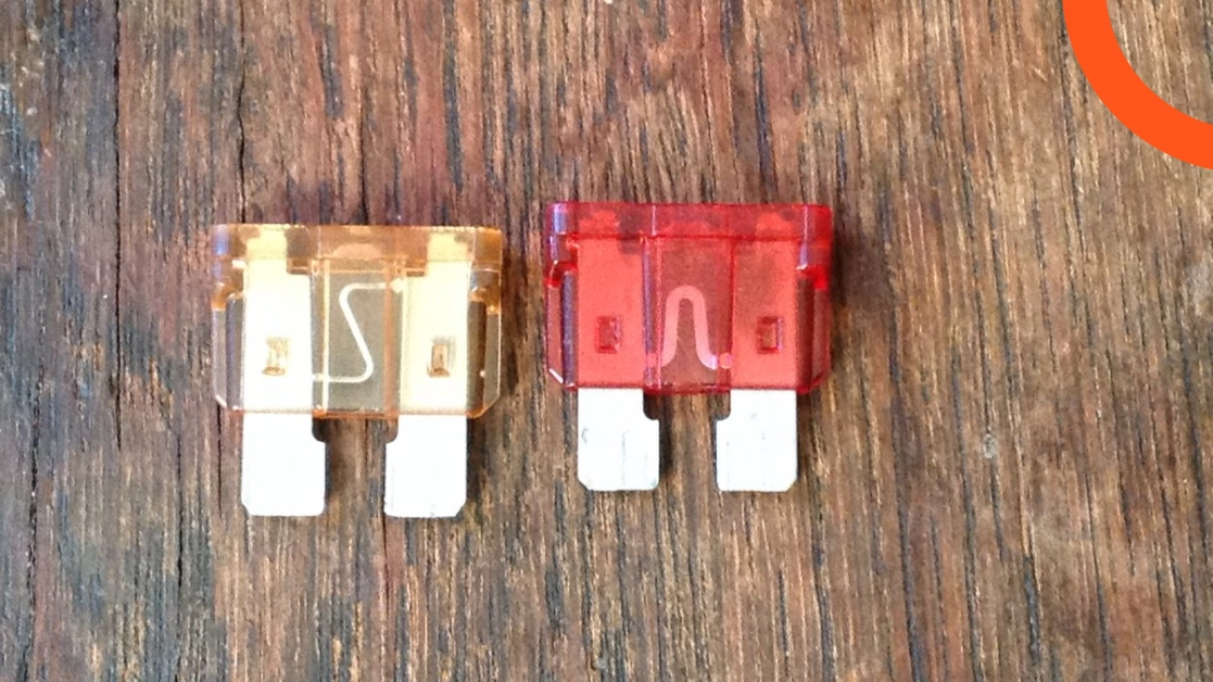 فيوز السيارة