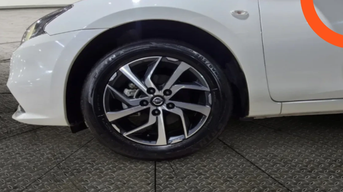 نيسان سنترا 