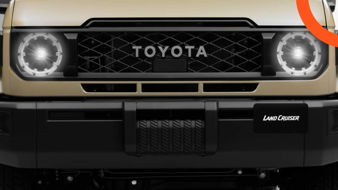 تويوتا لاند كروزر بيك اب 2025