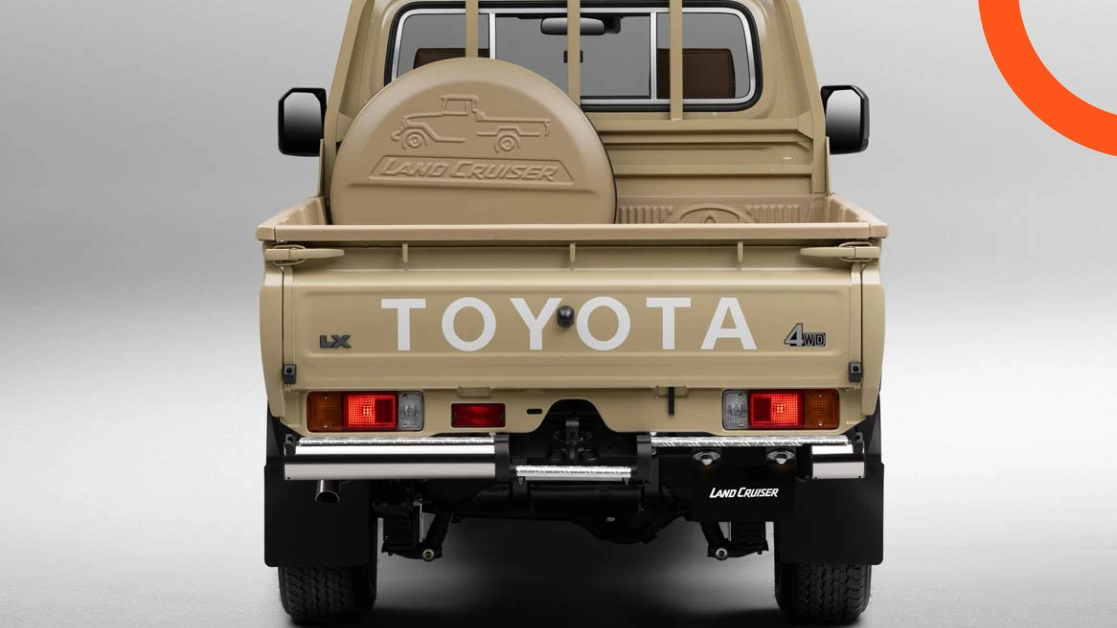 تويوتا لاند كروزر بيك اب 2025