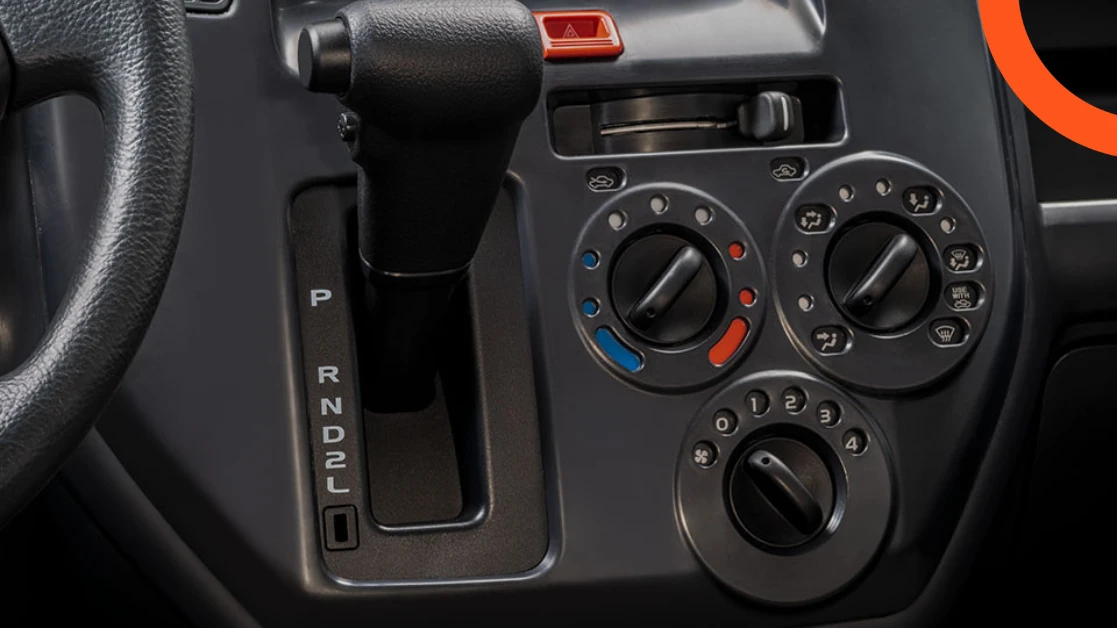 تويوتا لايت ايس فان 2025