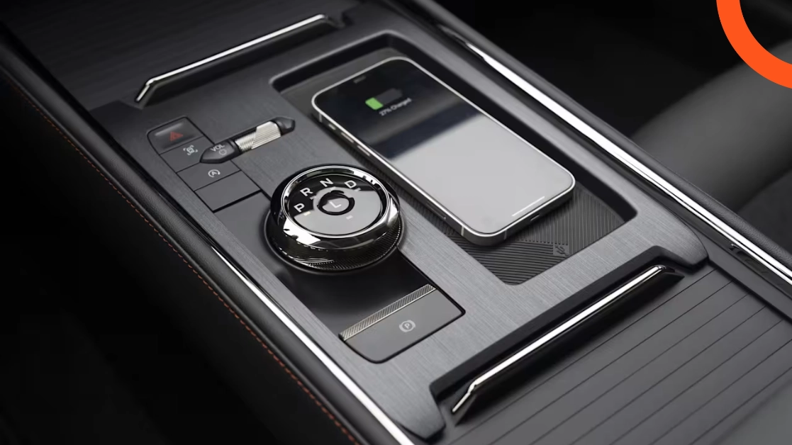 داخلية فورد تورس 2026 