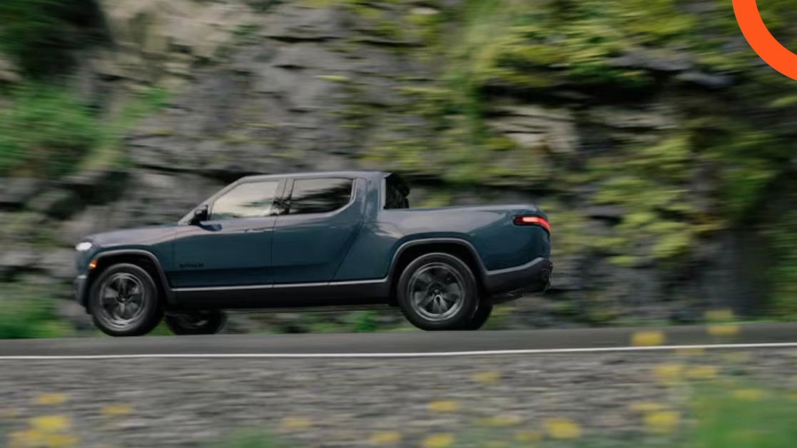 ريفيان R1T 2025