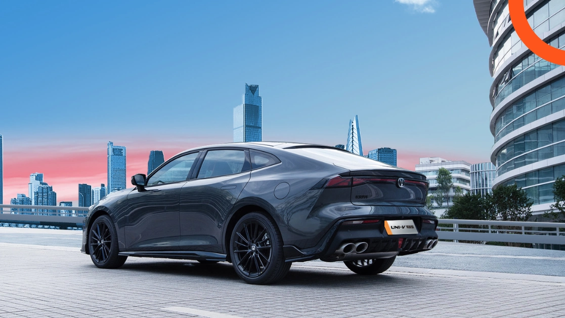 شانجان UNI-V 2026