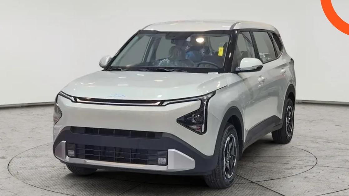 كيا كارينز 2026