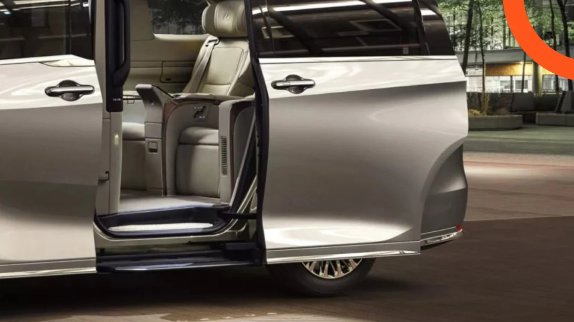 لكزس LM500h 2026 