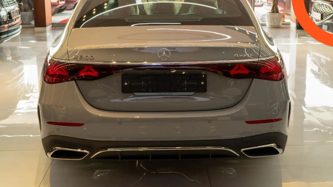 مرسيدس E300 2025