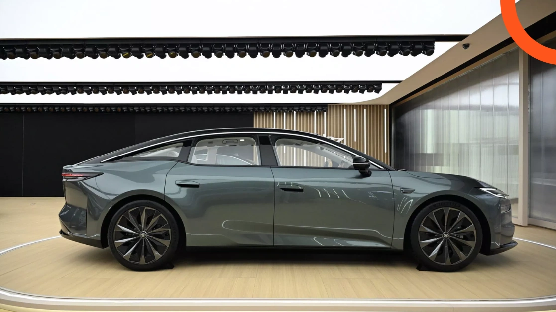 تويوتا BZ7 2026