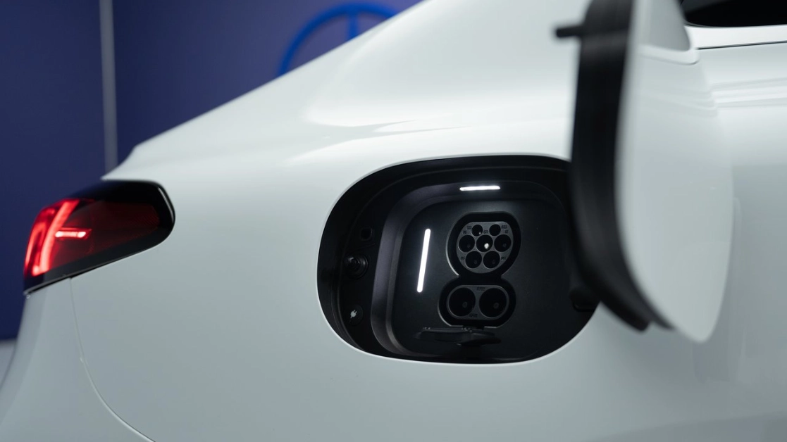 مرسيدس C400 EV 2027