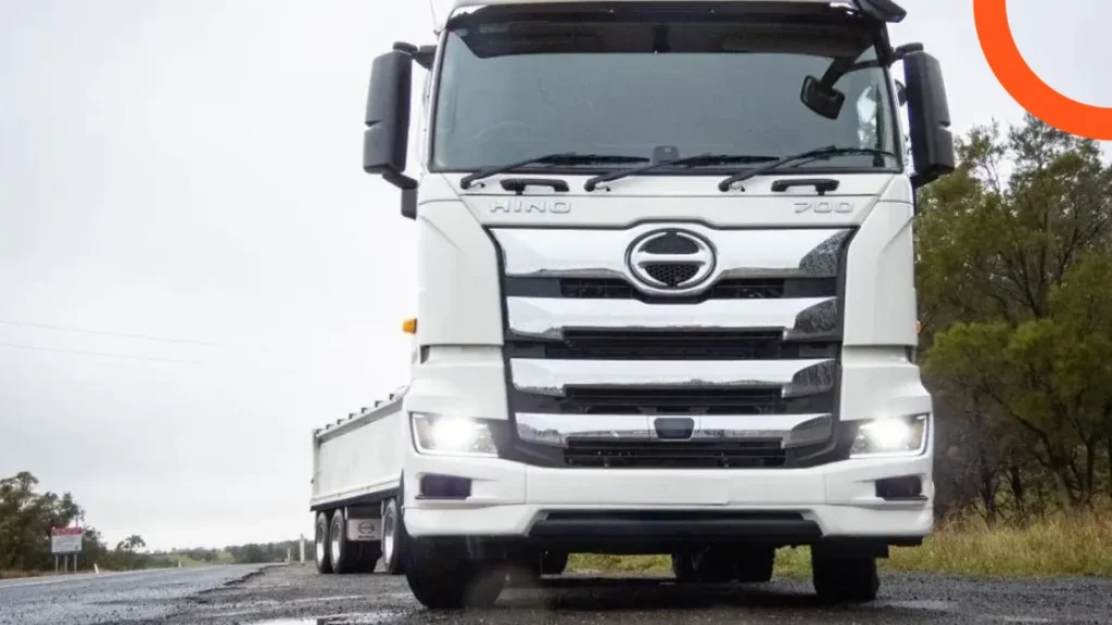 هينو Hino 700 2026