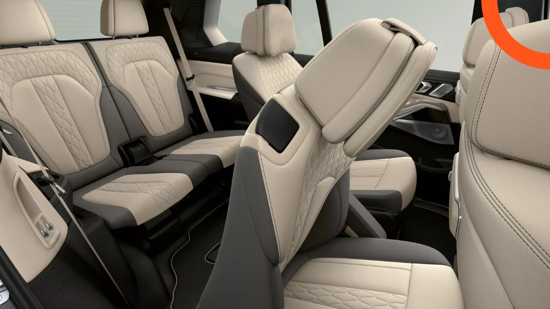 2027 BMW X7